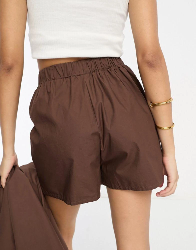 ASOS ASOS DESIGN pull on short in chocolate 3