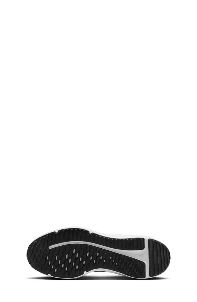 NIKE Cosmic Runner Running Shoe 4