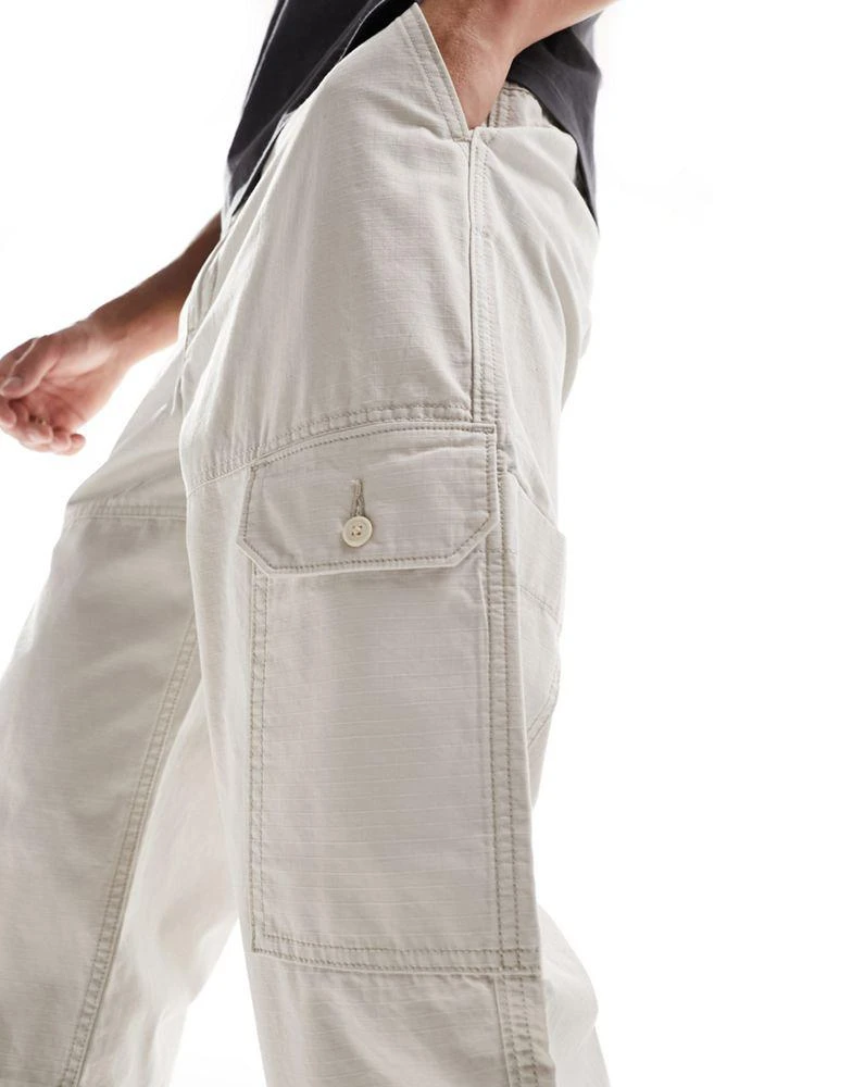 Levi's Levi's cargo trousers with pockets in cream 2