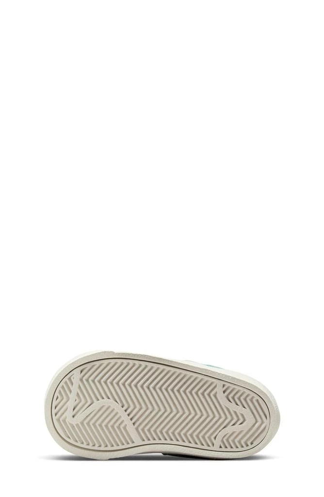 NIKE Kids
 Blazer Mid 
77 SE Sneaker 9