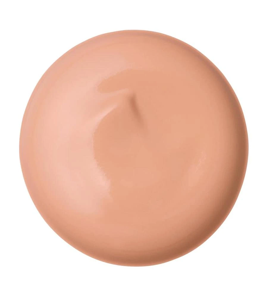 Cle de Peau Radiant Cream Foundation 2