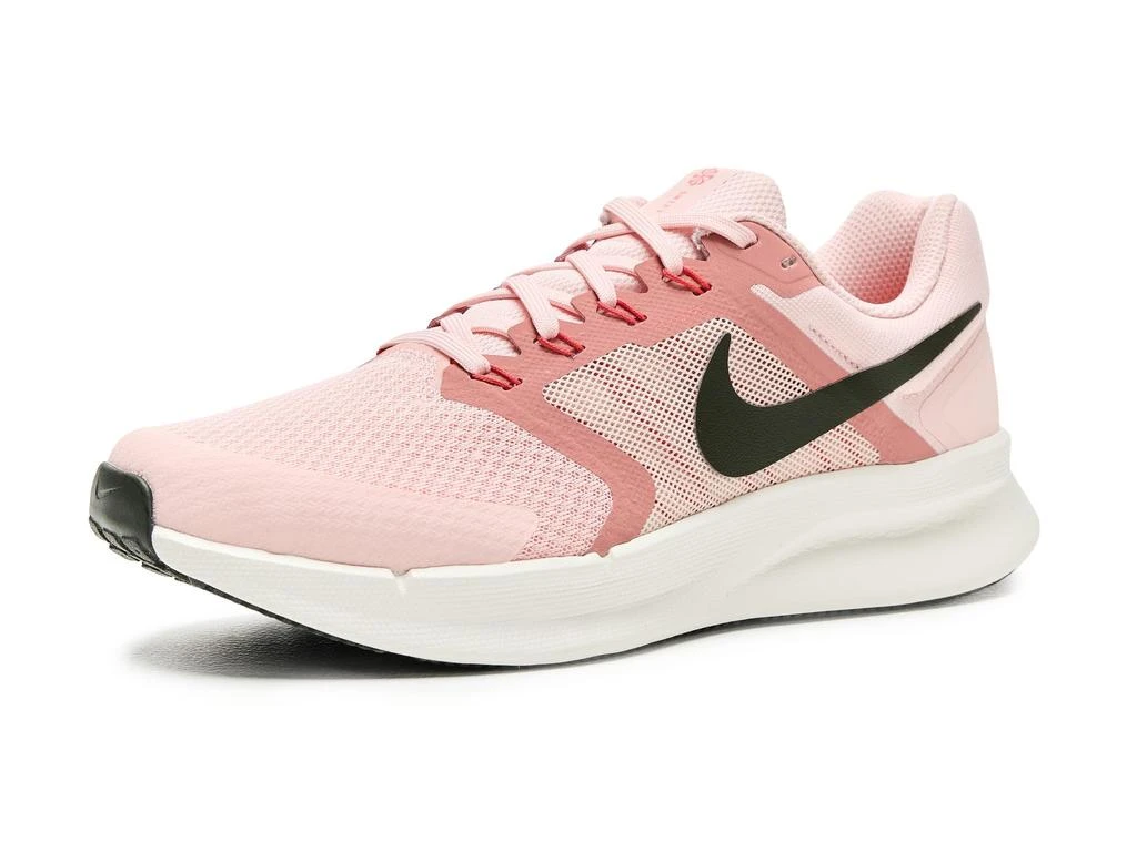 NIKE Run Swift 3 1