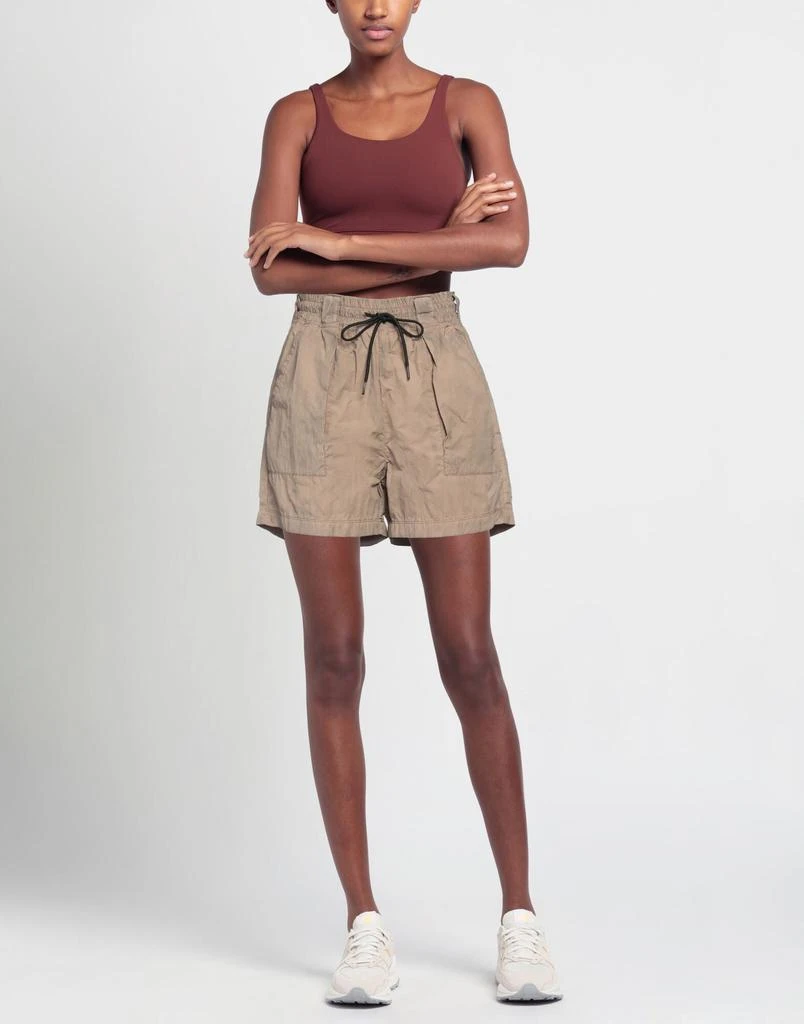 Holden Shorts & Bermuda 2