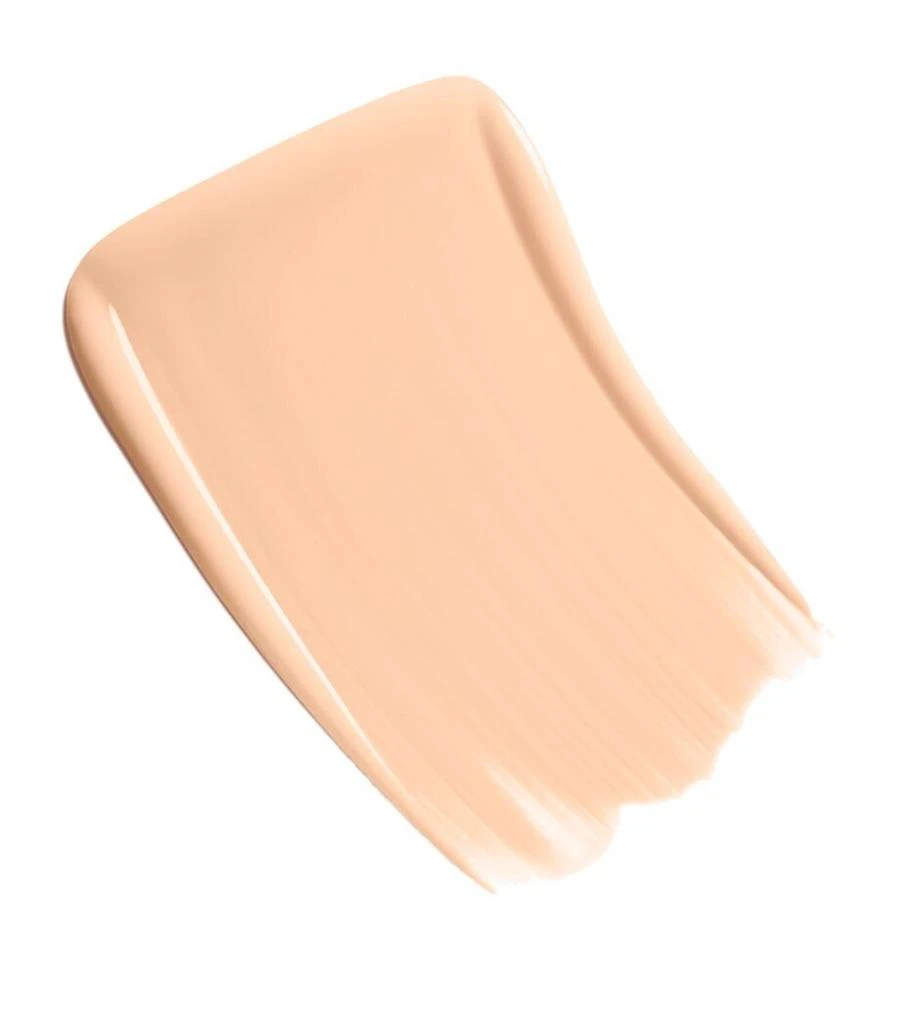 Chanel SUBLIMAGE L'ESSENCE DE TEINT Ultimate Radiance-Generating Serum Foundation 2