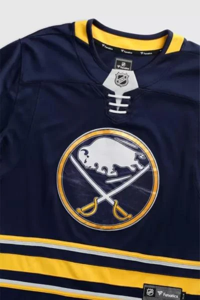 Urban Outfitters Vintage Buffalo Sabres NHL Jersey 2