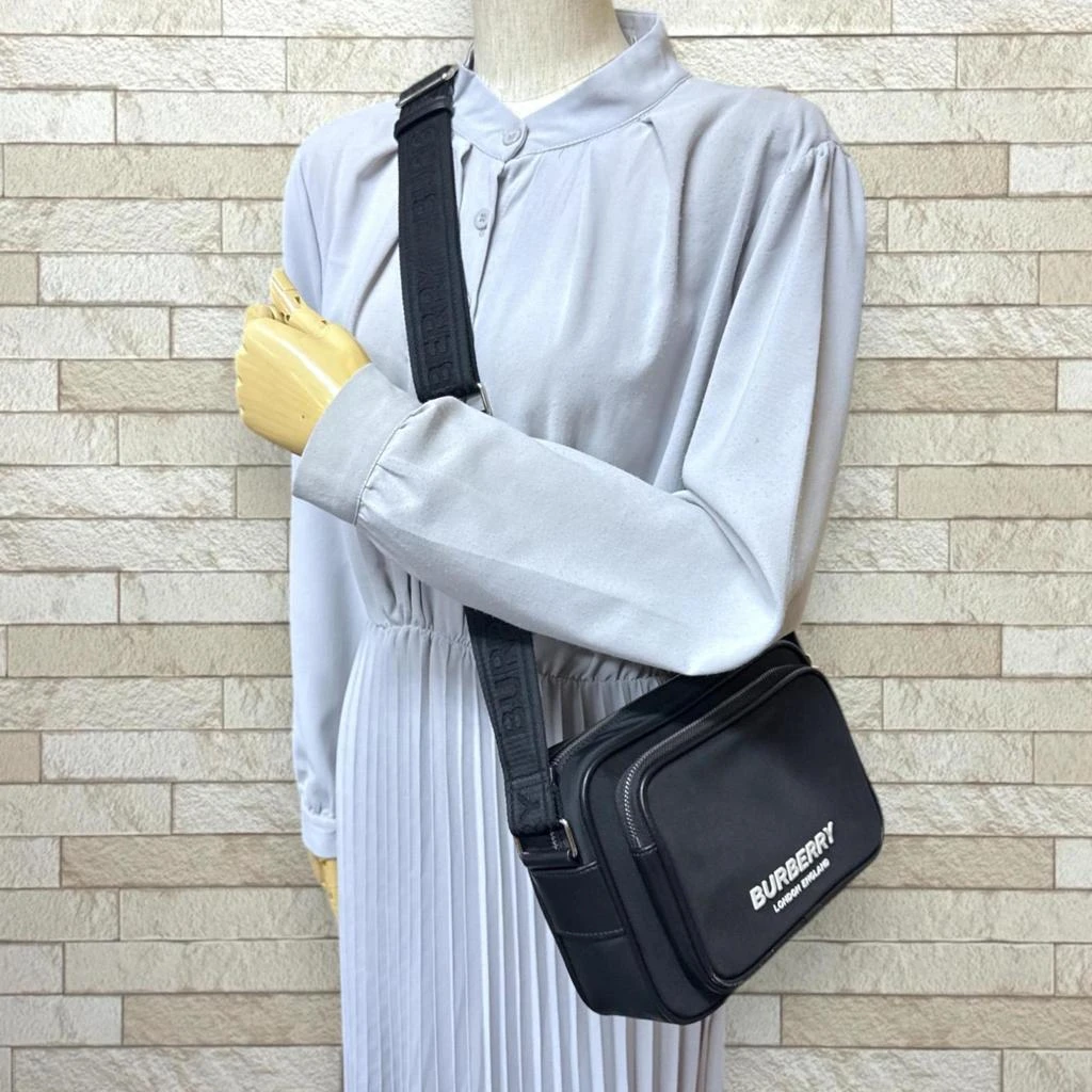 Burberry Nylon Shoulder Bag (Pre-Owned) 2