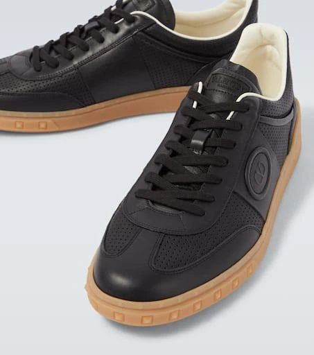 Valentino Upvillage leather sneakers 3