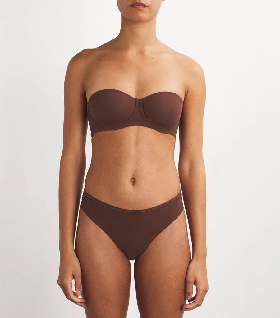 SKIMS Fits Everybody Strapless Bra 4