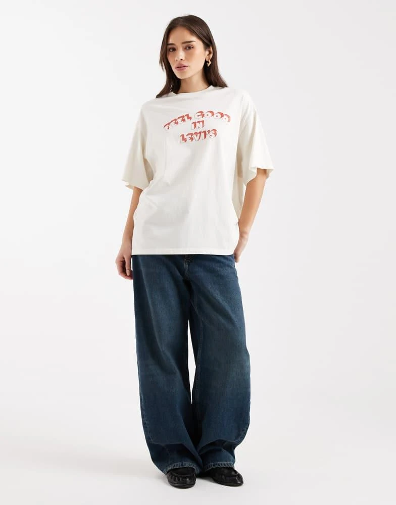 Levi
s Levi
s oversized graphic tee in ecru 2