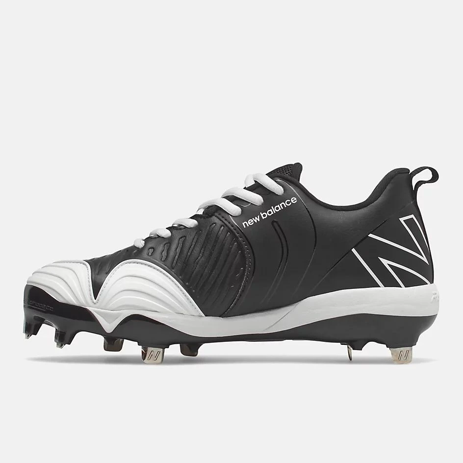 New Balance FUSE v3 Metal Pitch 3