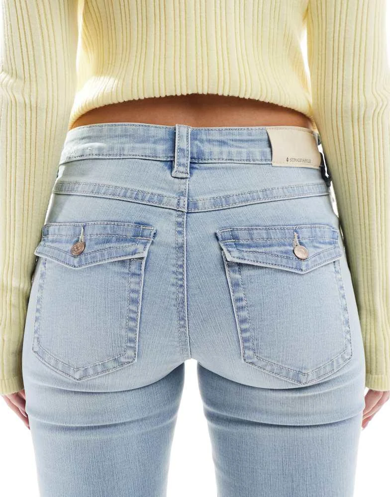 Stradivarius Stradivarius D04 low rise flare jeans in light blue 4