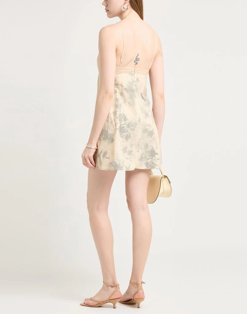 Low Classic Short dress 3