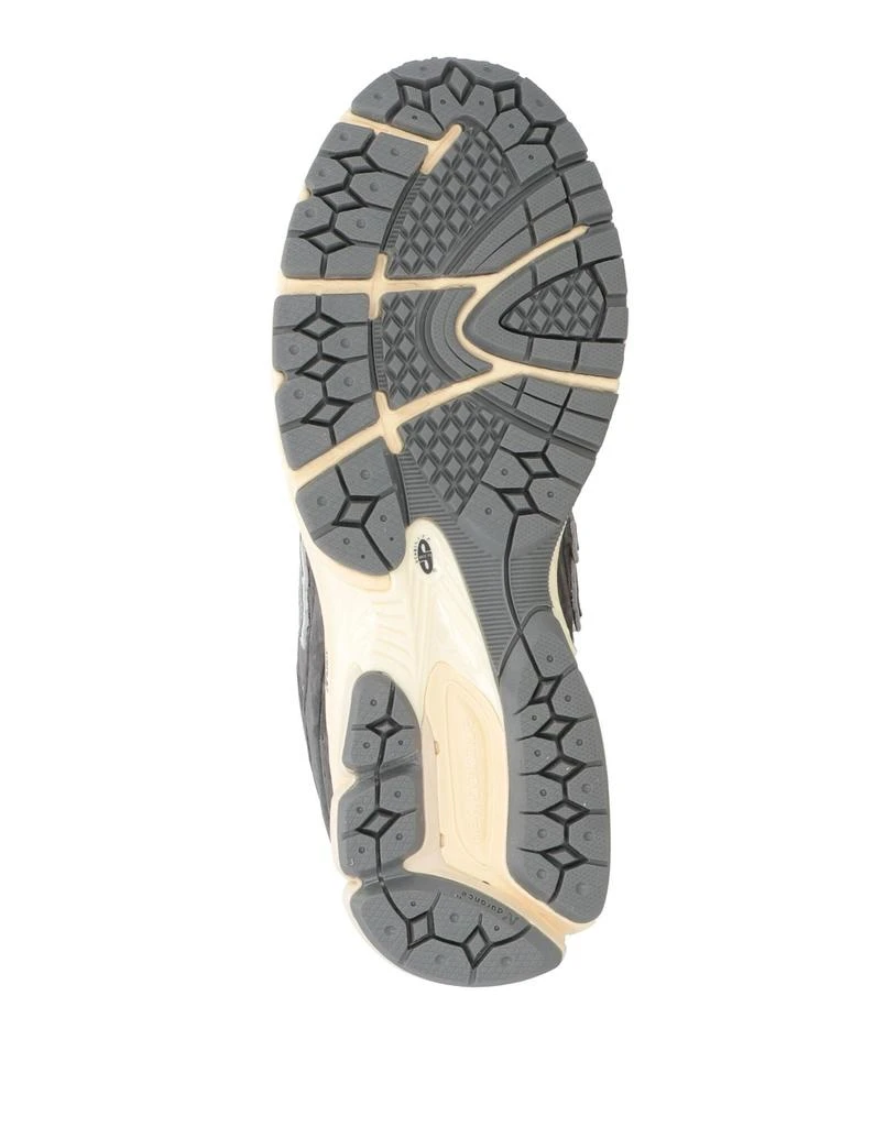 New Balance Sneakers 5