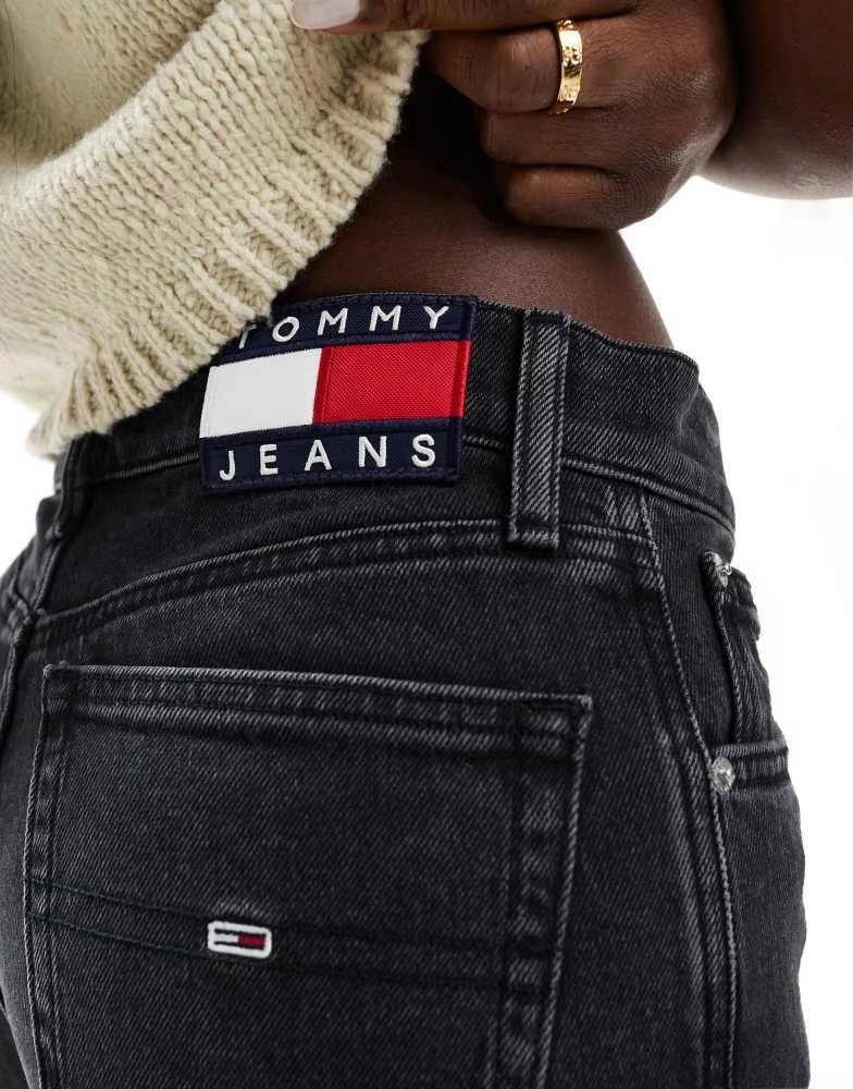 Tommy Jeans Tommy Jeans Betsy mid rise straight jeans in black 2