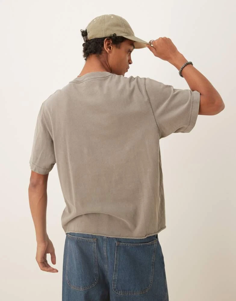 Abercrombie & Fitch Abercrombie & Fitch vintage cropped crew neck t-shirt in grey 3