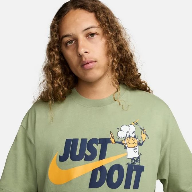 NIKE Men's Nike Sportswear Max90 T-Shirt 4