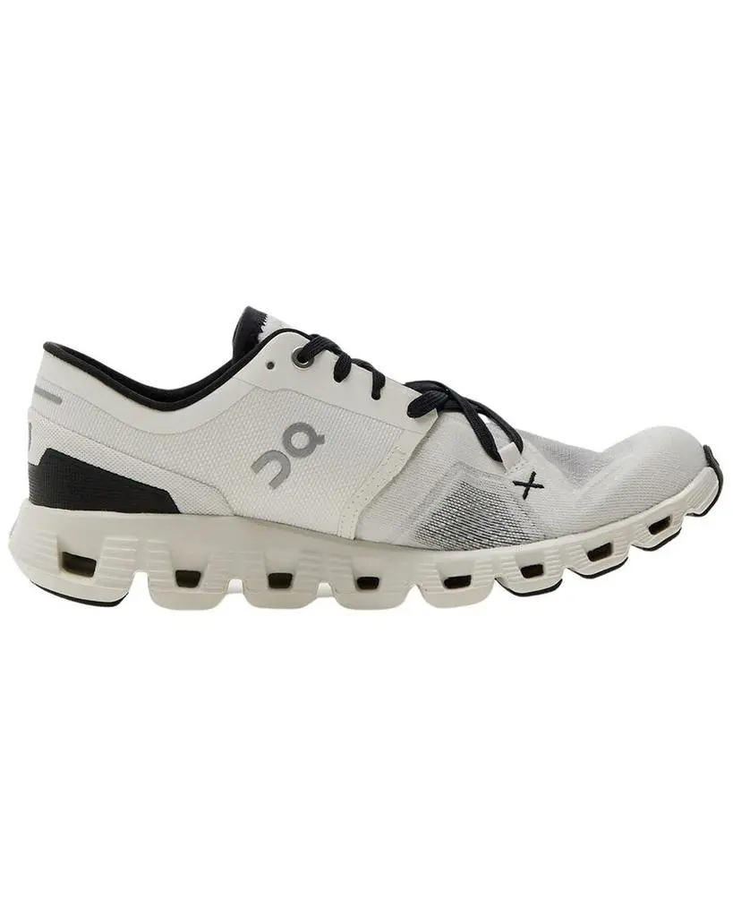 On Running On Running Cloud X 3 Sneaker