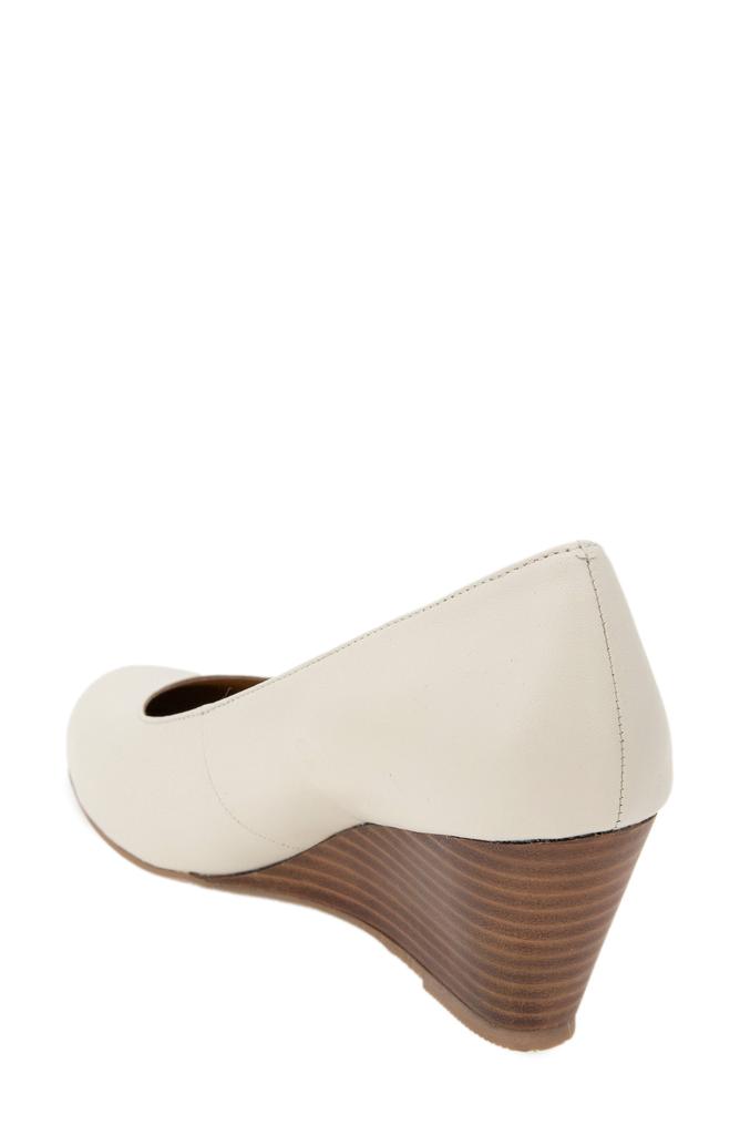 André Assous Khloe Featherweight Wedge Pump