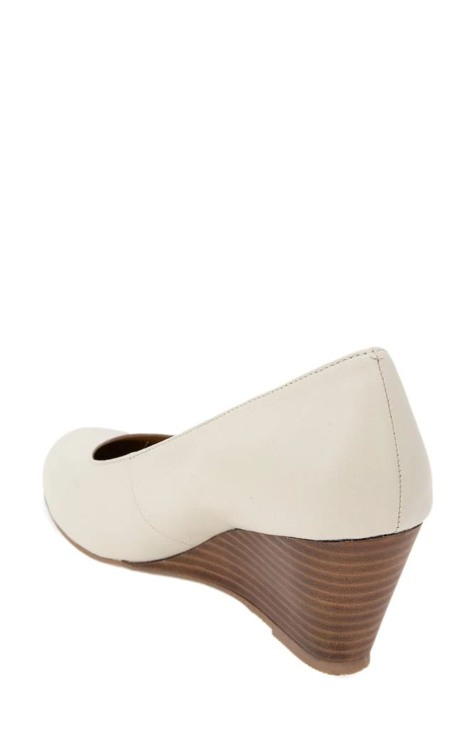 André Assous Khloe Featherweight Wedge Pump 2
