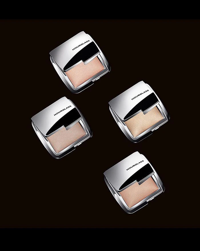 HOURGLASS Ambient™ Strobe Lighting Powder 2