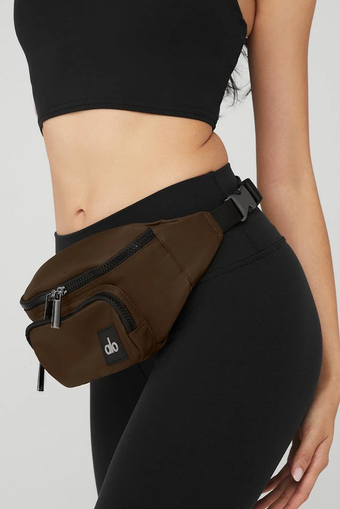 Alo Explorer Fanny Pack - Espresso 5