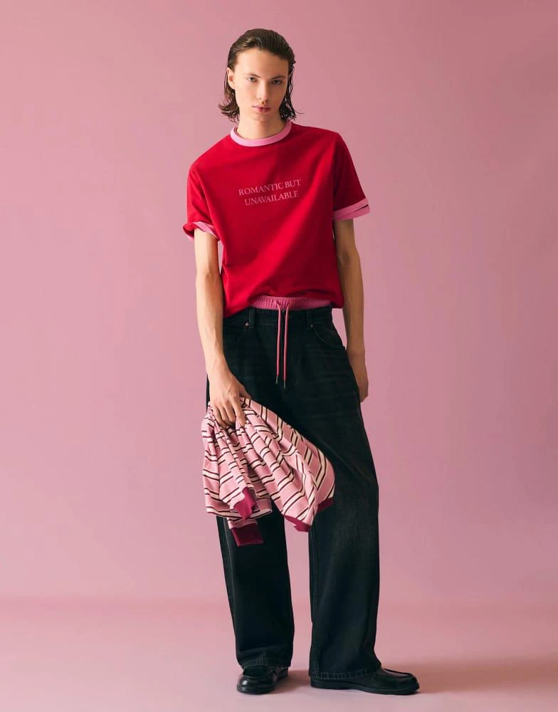 Bershka Bershka Contrast print short sleeve t-shirt in red 3