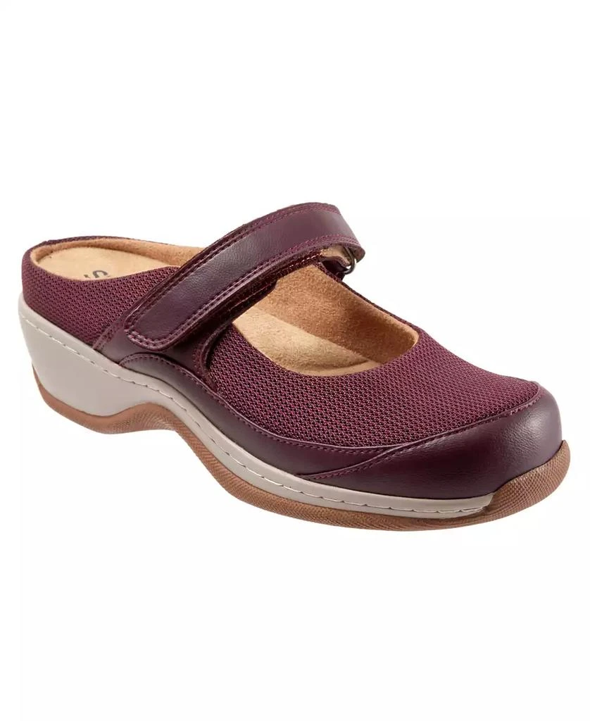 SoftWalk Arcadia Clog 1