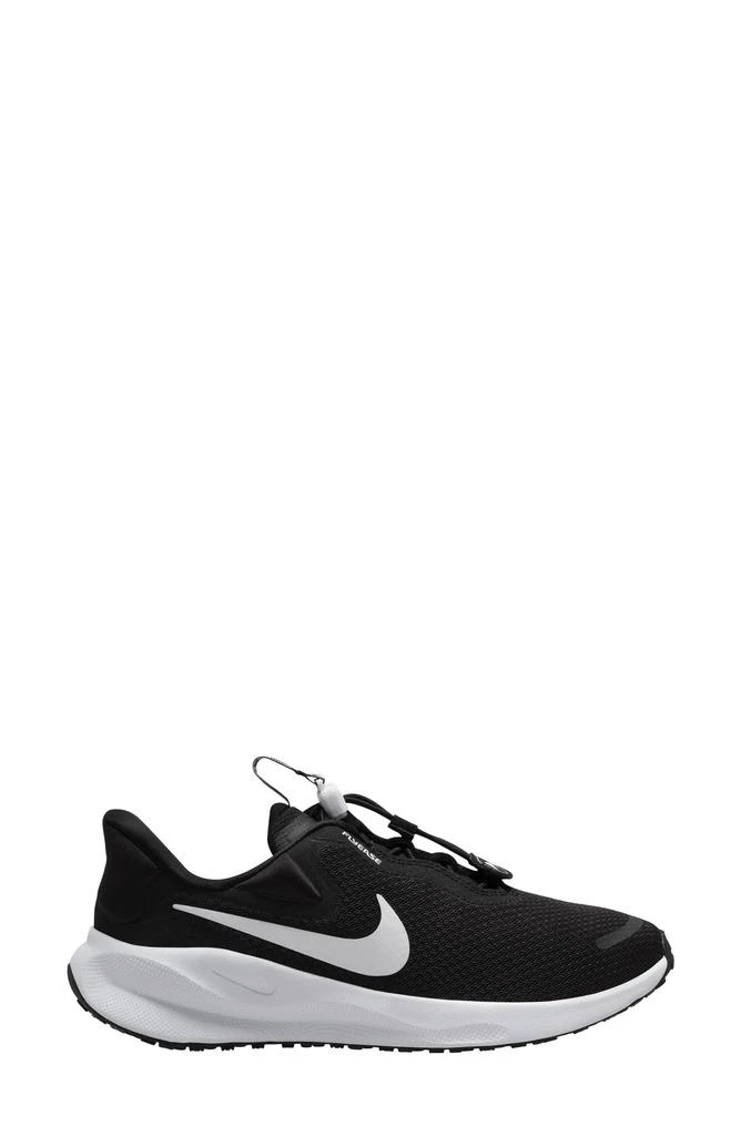 NIKE Revolution 7 Running Shoe 1