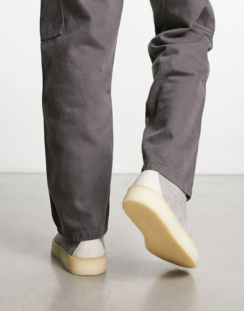 Clarks Clarks Originals Trek cup shoes in grey hairy suede 2