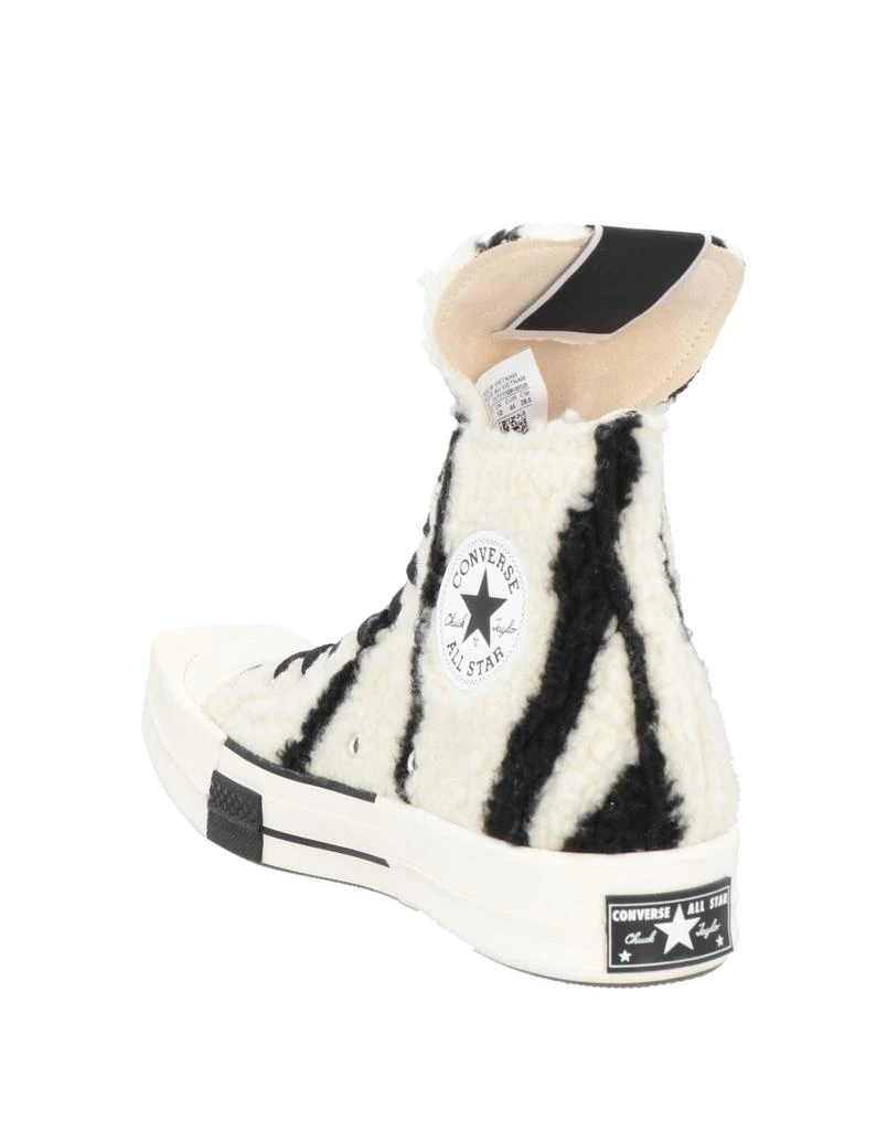 Converse Sneakers 3