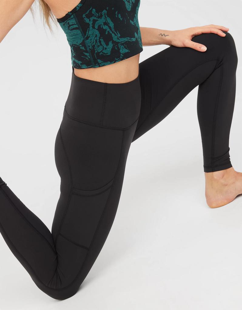 OFFLINE OFFLINE By Aerie The Hugger High Waisted Pocket Legging