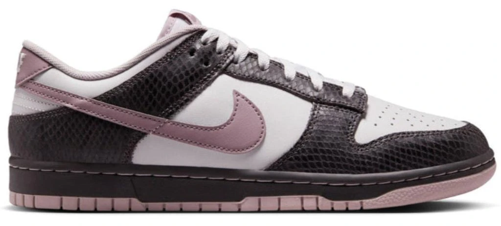 NIKE Dunk Low SE Medium Ash Violet Snakeskin 1