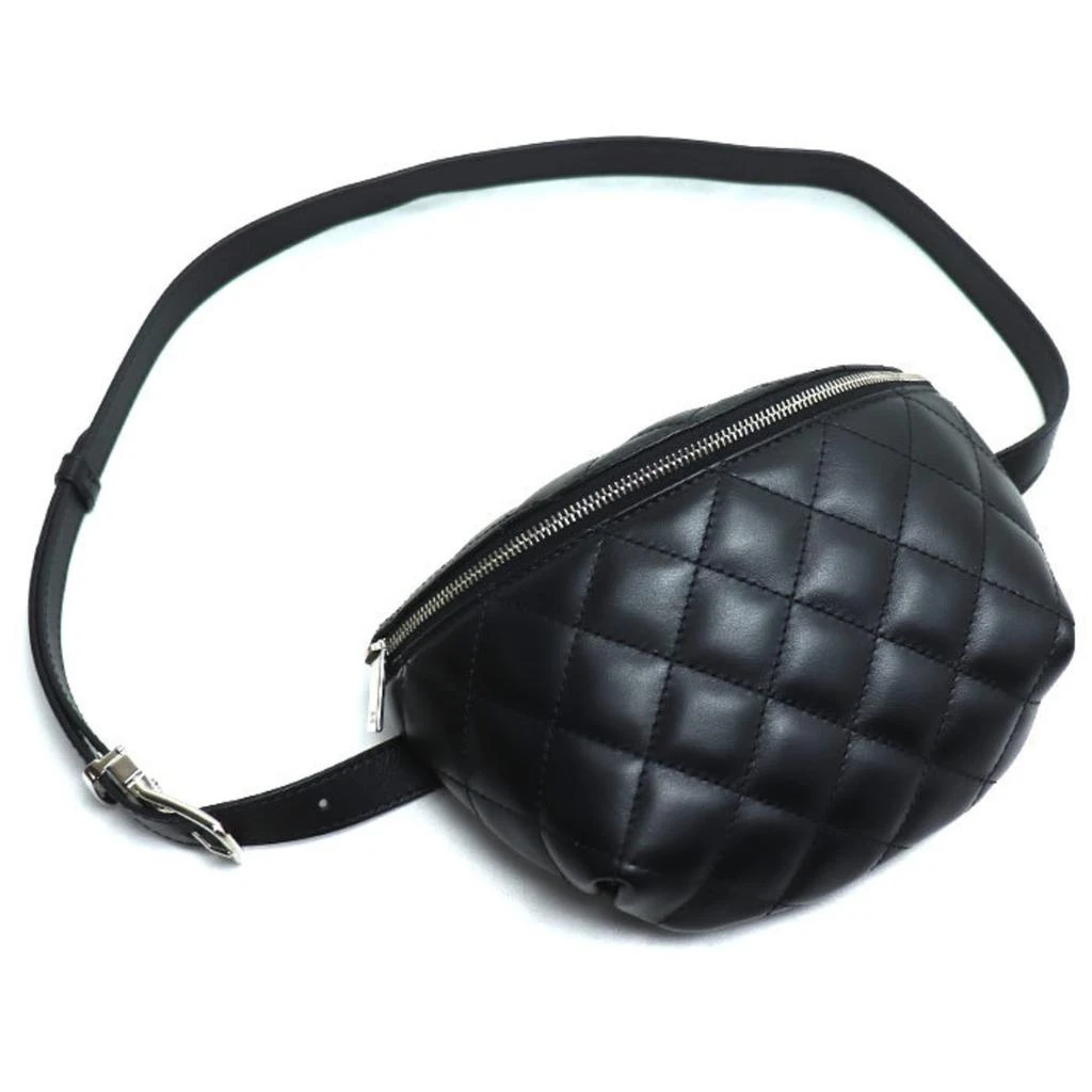 Chanel Leather Fanny Pack (Pre-Owned)