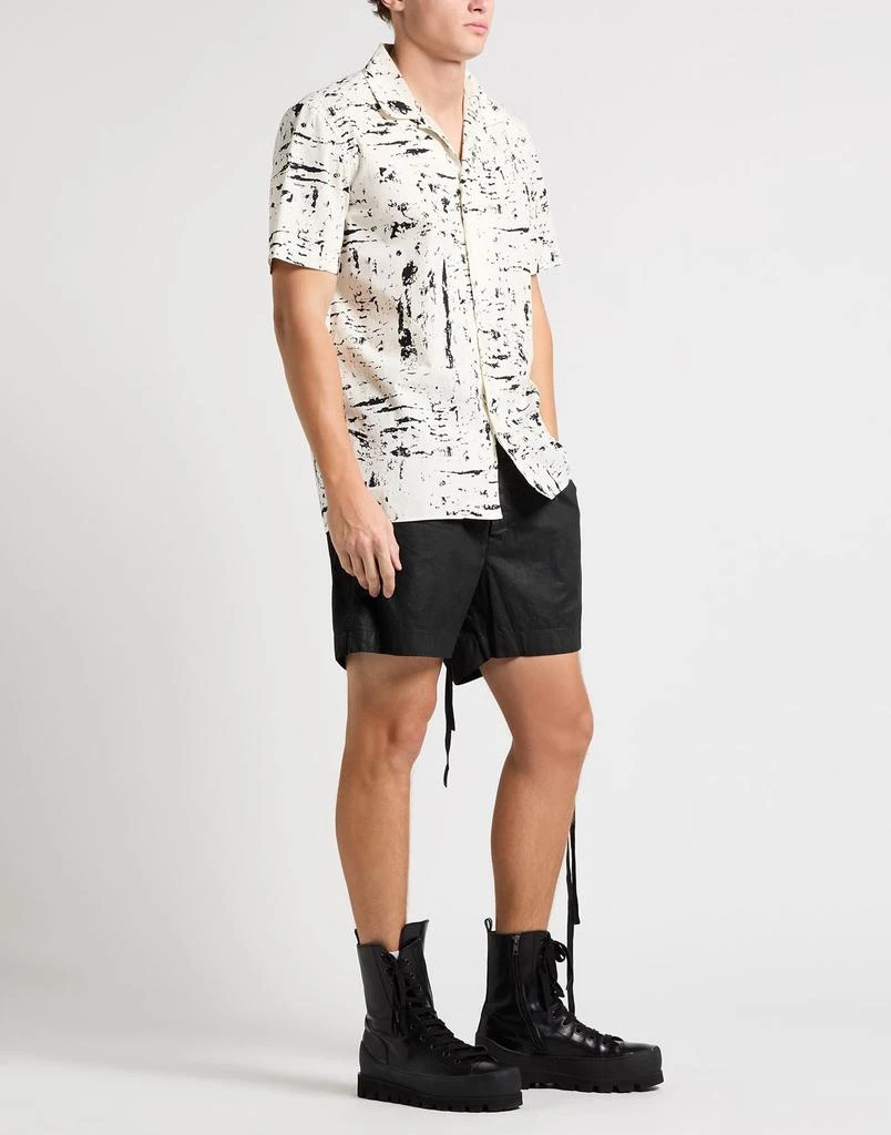 ANN DEMEULEMEESTER Shorts & Bermuda 2