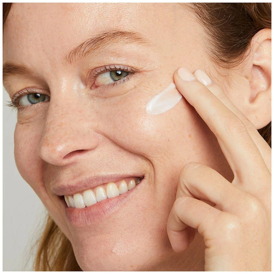 No7 Lift & Luminate Triple Action Night Cream 2