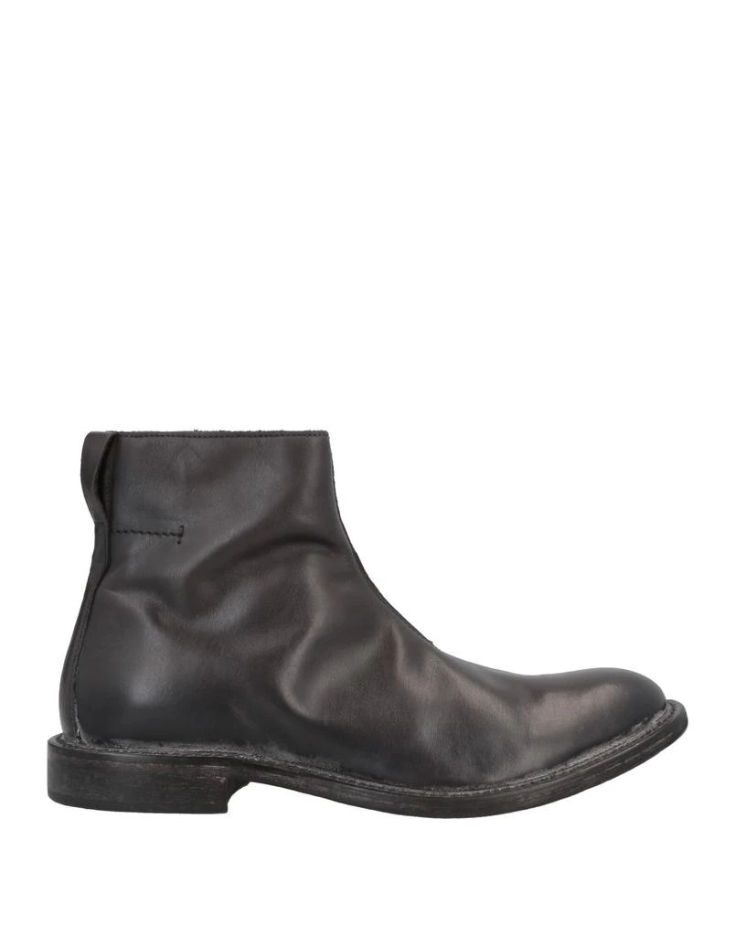 MOMA FOOTWEAR 1