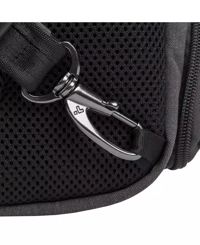Travelon Anti-Theft Metro Sling 5