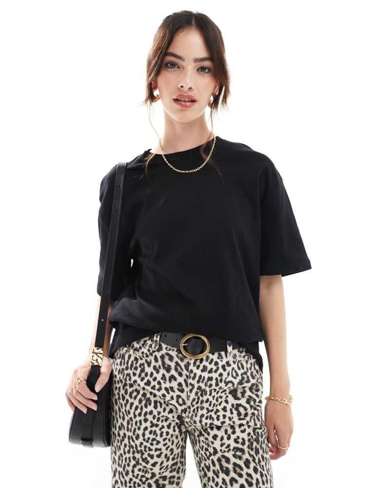 Stradivarius Stradivarius oversized heavyweight t-shirt in black