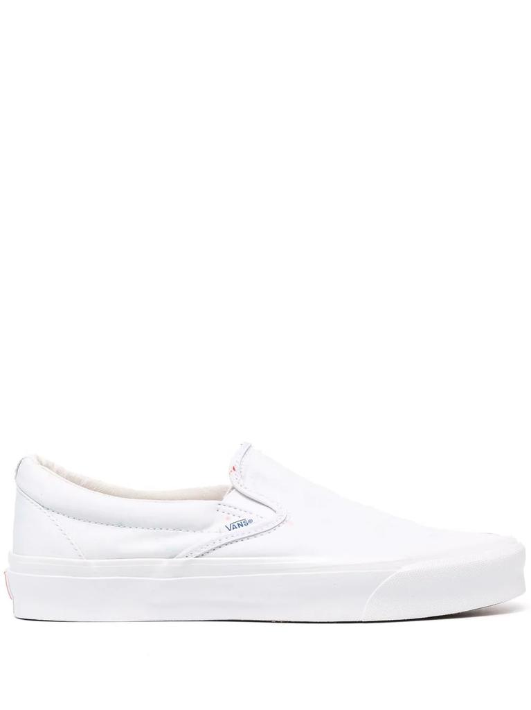 Vans logo slip-on sneakers - unisex