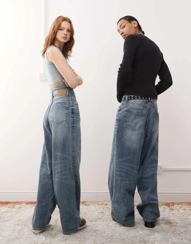 Weekday Weekday Unisex Astro low rise baggy jeans in worn blue wash 3