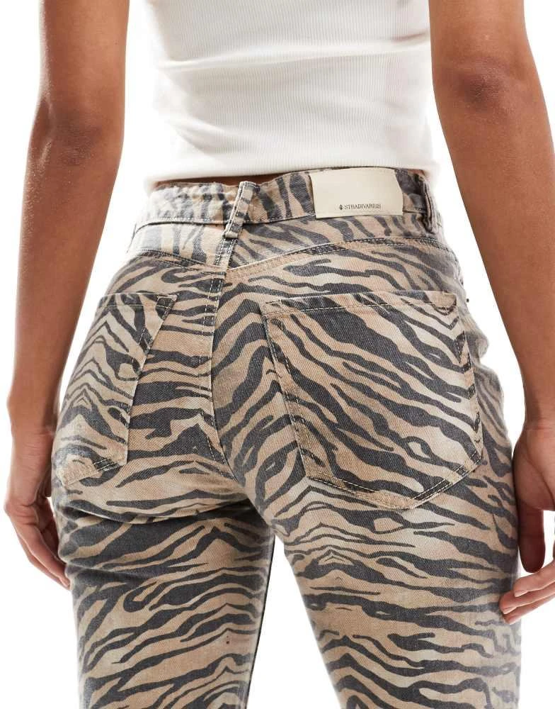 Stradivarius Stradivarius straight leg jean in tiger print 4