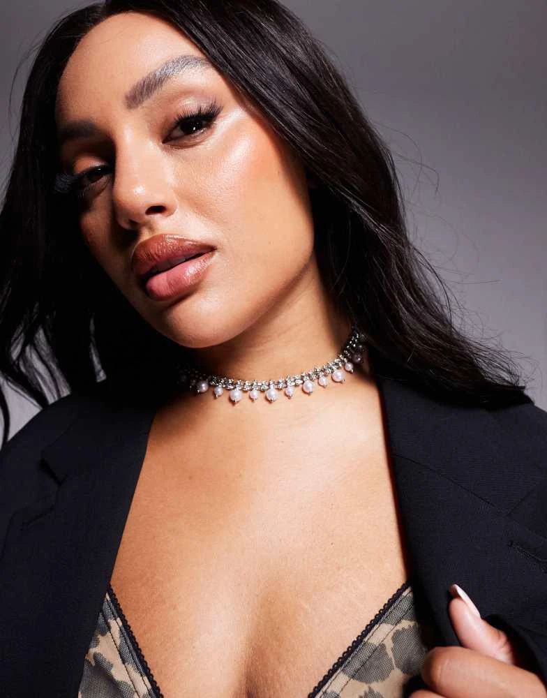 ASOS ASOS DESIGN choker necklace with crystal cupchain and faux pearl design in silver tone 1