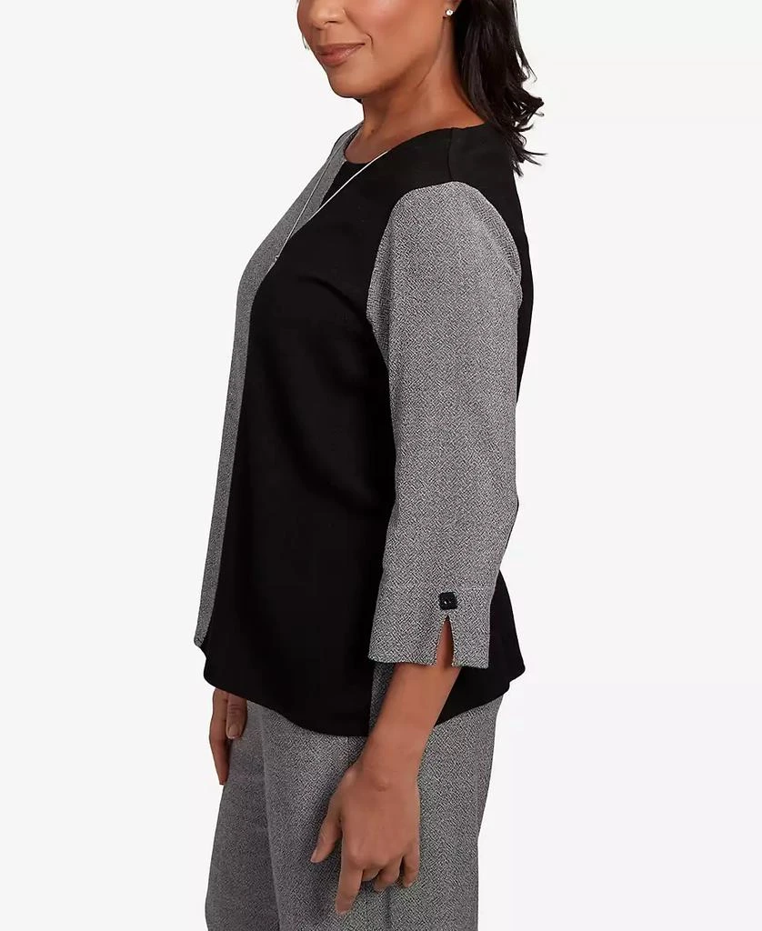 Alfred Dunner Women
s Santa Barbara Center Sliced Top with Necklace 4