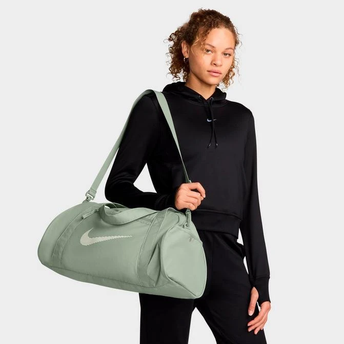 NIKE Women's Nike Gym Club Duffel Bag (24L) 1