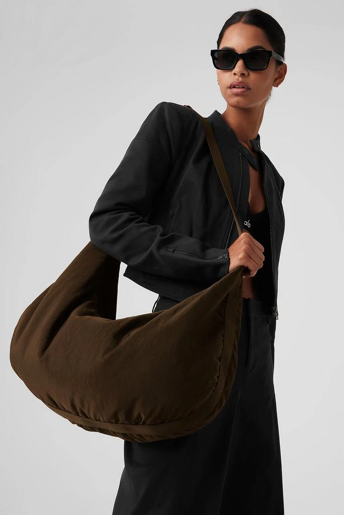 Alo Om The Go Gym Sling Bag - Espresso 2