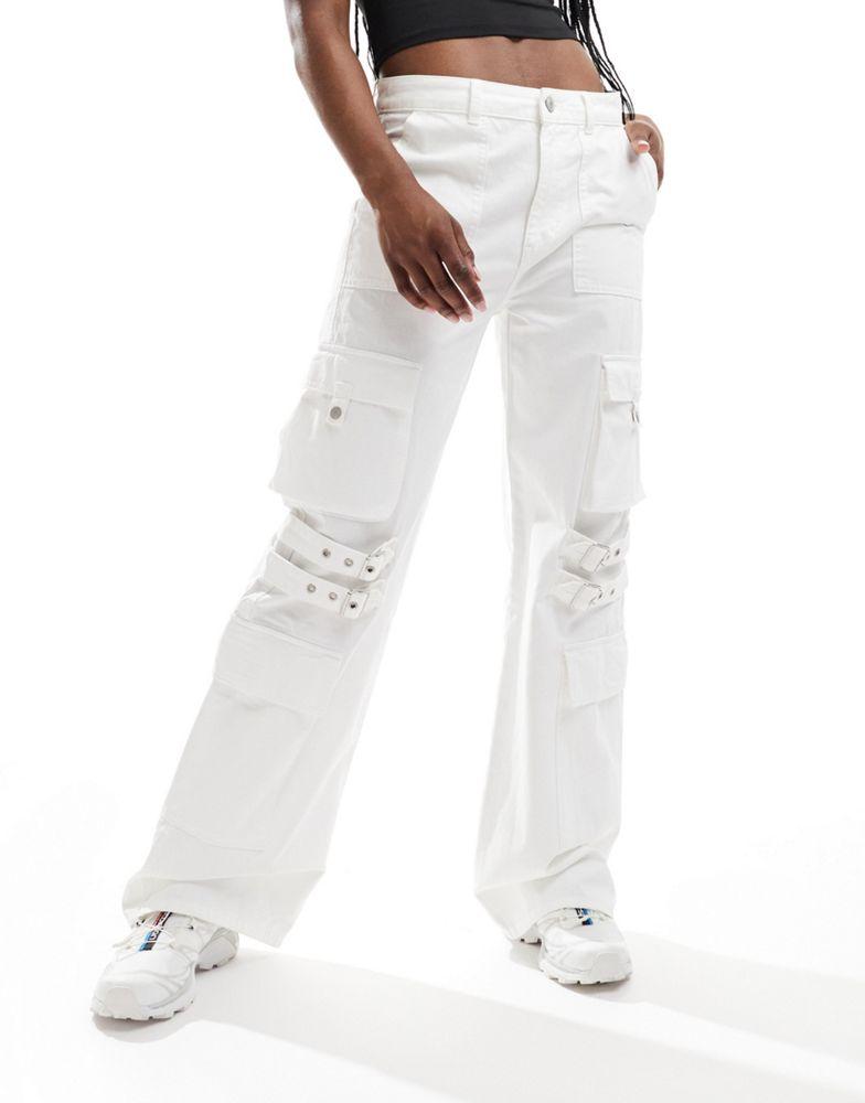 Pull&Bear Pull&Bear strap detail cargo jean in white