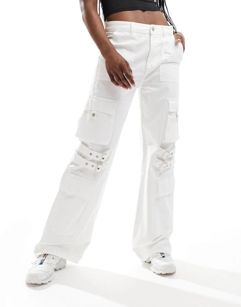 Pull&Bear Pull&Bear strap detail cargo jean in white 1