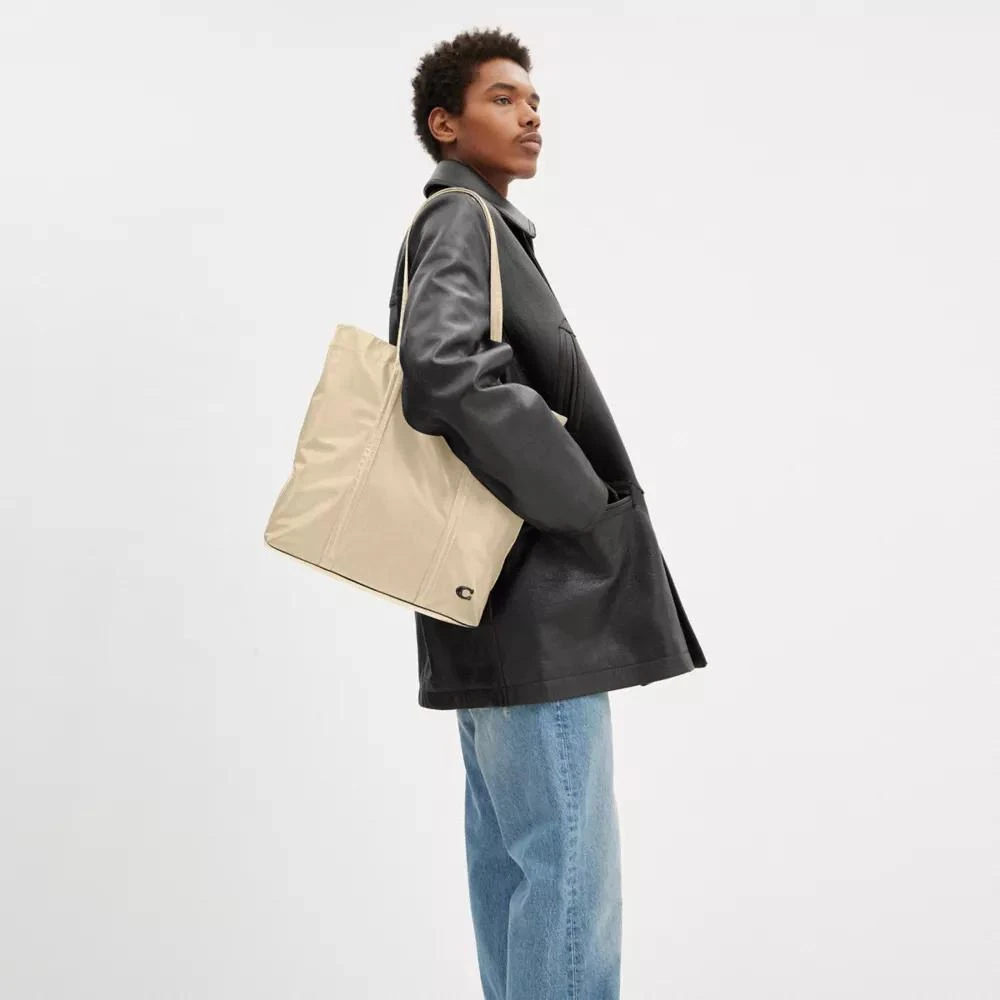 Coach Hall Tote Bag 33 2