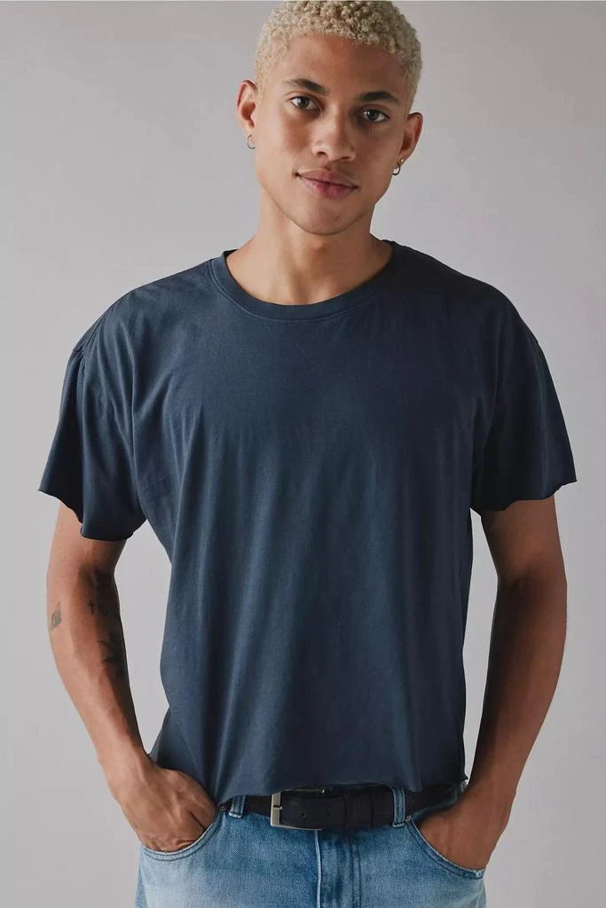 Urban Renewal ReMADE By UO Boxy Cropped Raw Cut Tee 1