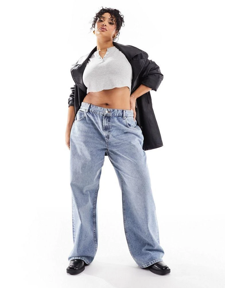 ASOS ASOS DESIGN Curve  baggy  jeans in mid blue 4